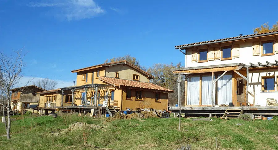 maison bois terre paille